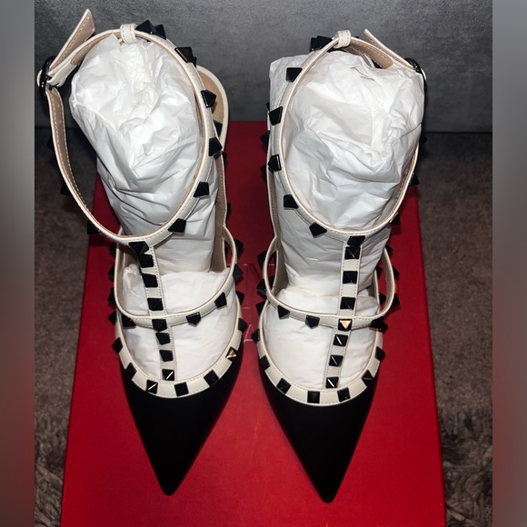 NWT Valentino Garavani Women's Rockstud Cage Leather Pumps - 150th Anniversary - Picture 3 of 13